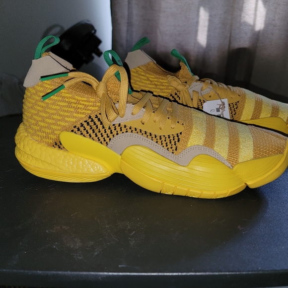 Adidas Young 2 Men's sz 13 - Picture 1 of 5